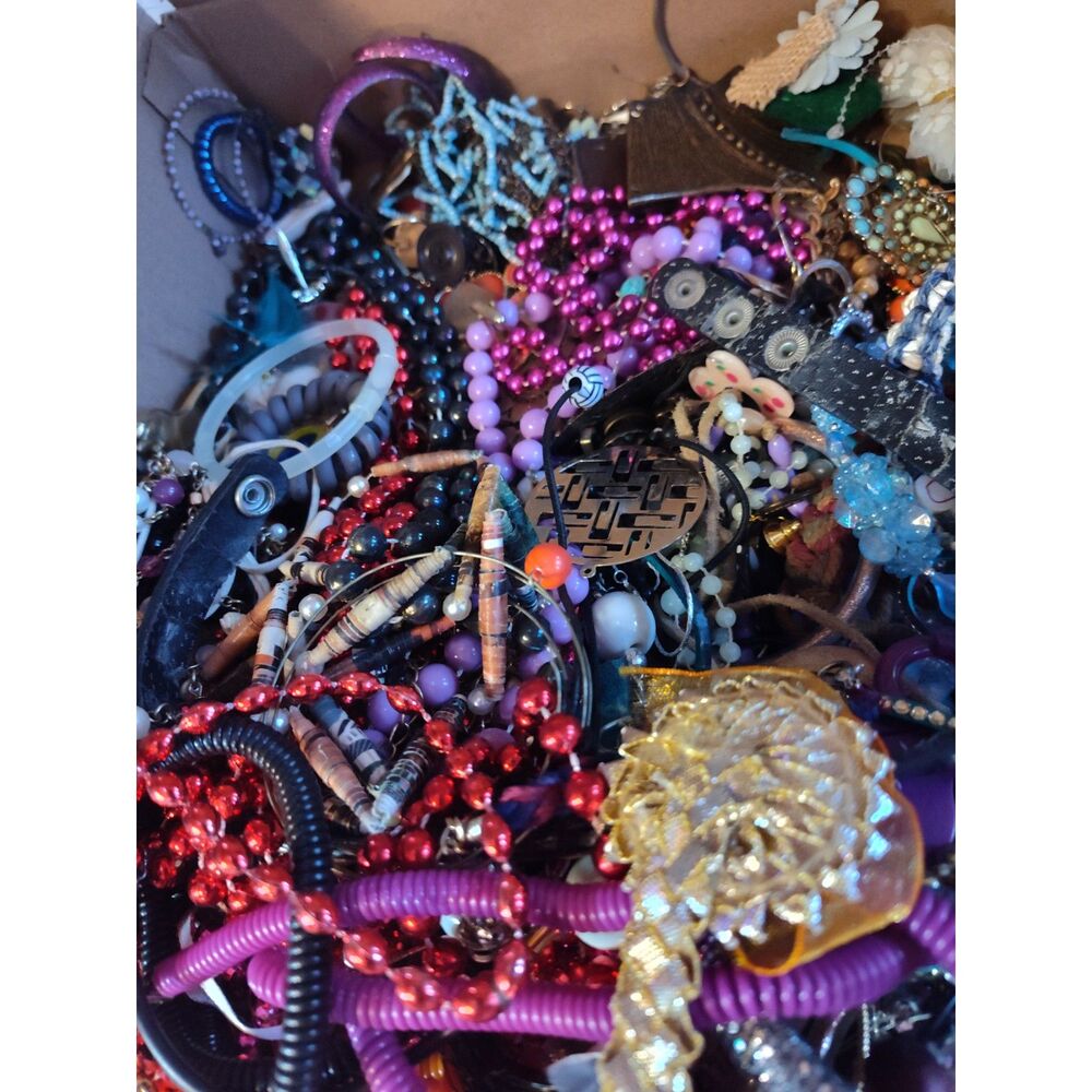 Huge Craft Lot 5.5 Pounds of Misc. Junk Jewelry For Crafting Not Wearable